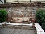 Venise - fontaine musee.JPG